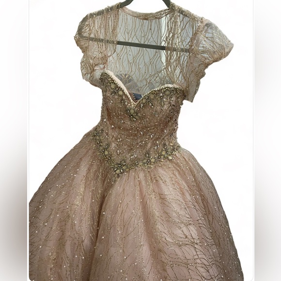 ❤️ Vintage 15 Year Old Party Dress With Beaded Lace Overlay & Corset Back ❤️ - Picture 4 of 11